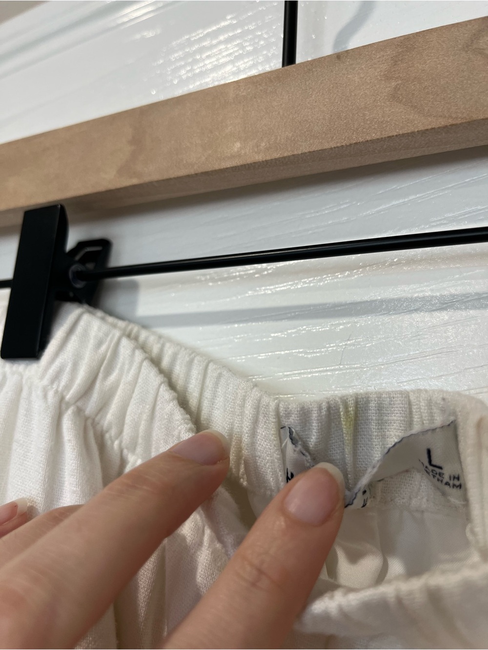 White Tiered Linen Hollister Maxi Skirt - Picture 4 of 4